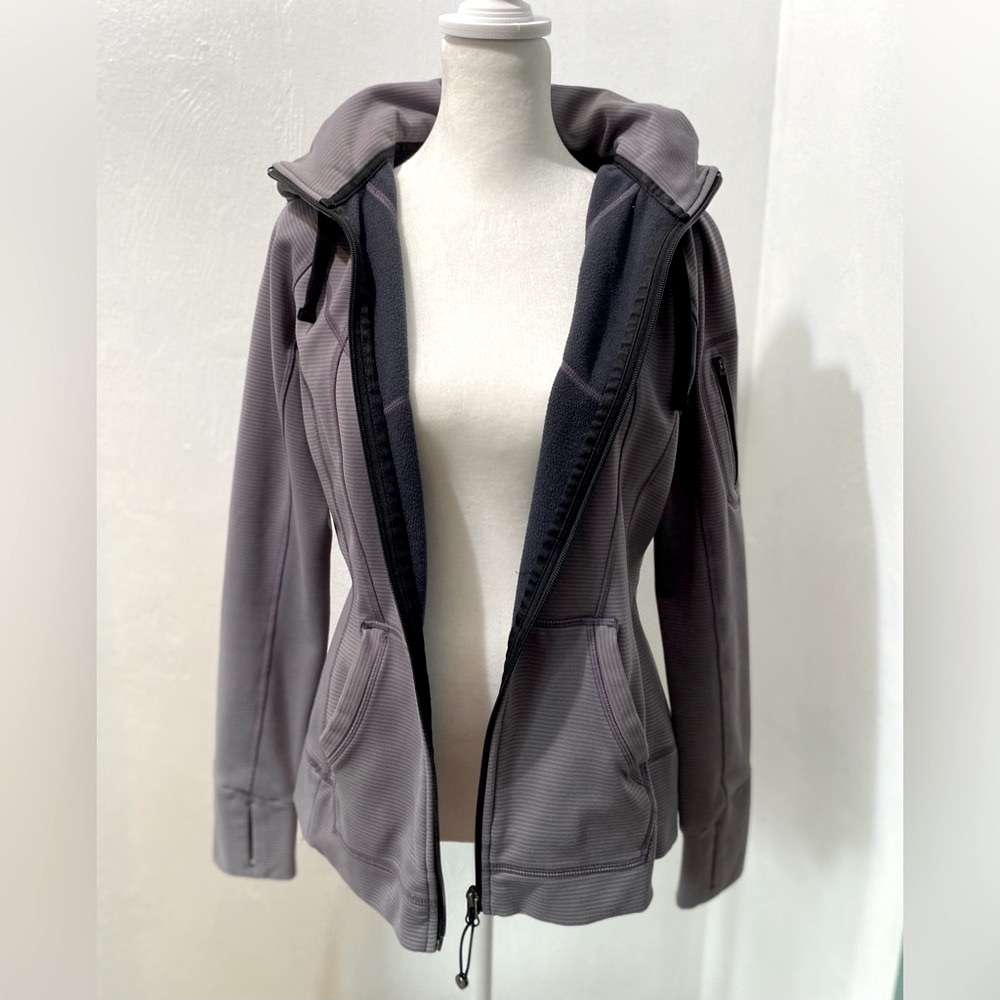Athlete Y2K Scuba Full zip with hoodie with thumb holes in purple Size L.
